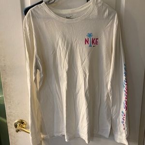 Nike long sleeve T-shirt